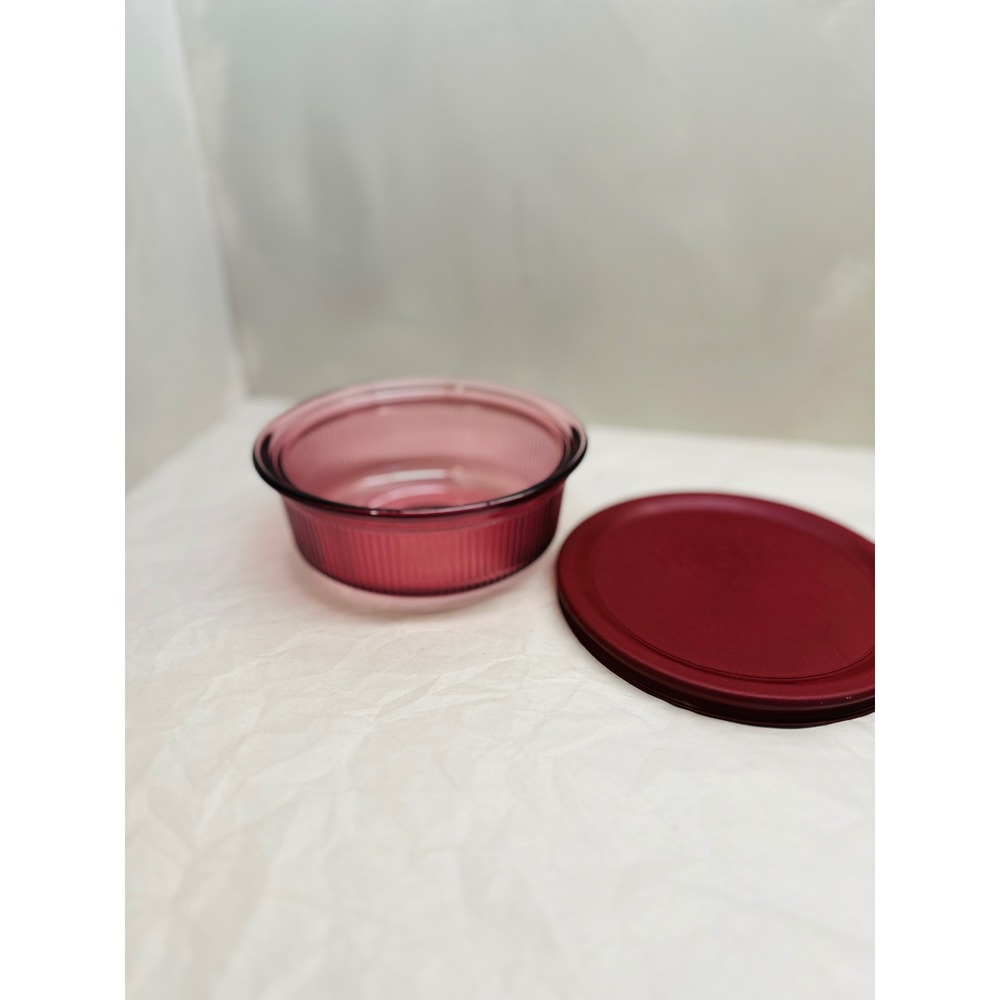 Corning Visions Cranberry Glass 1 Pint 450ml Casserole Bowl with Red Lid